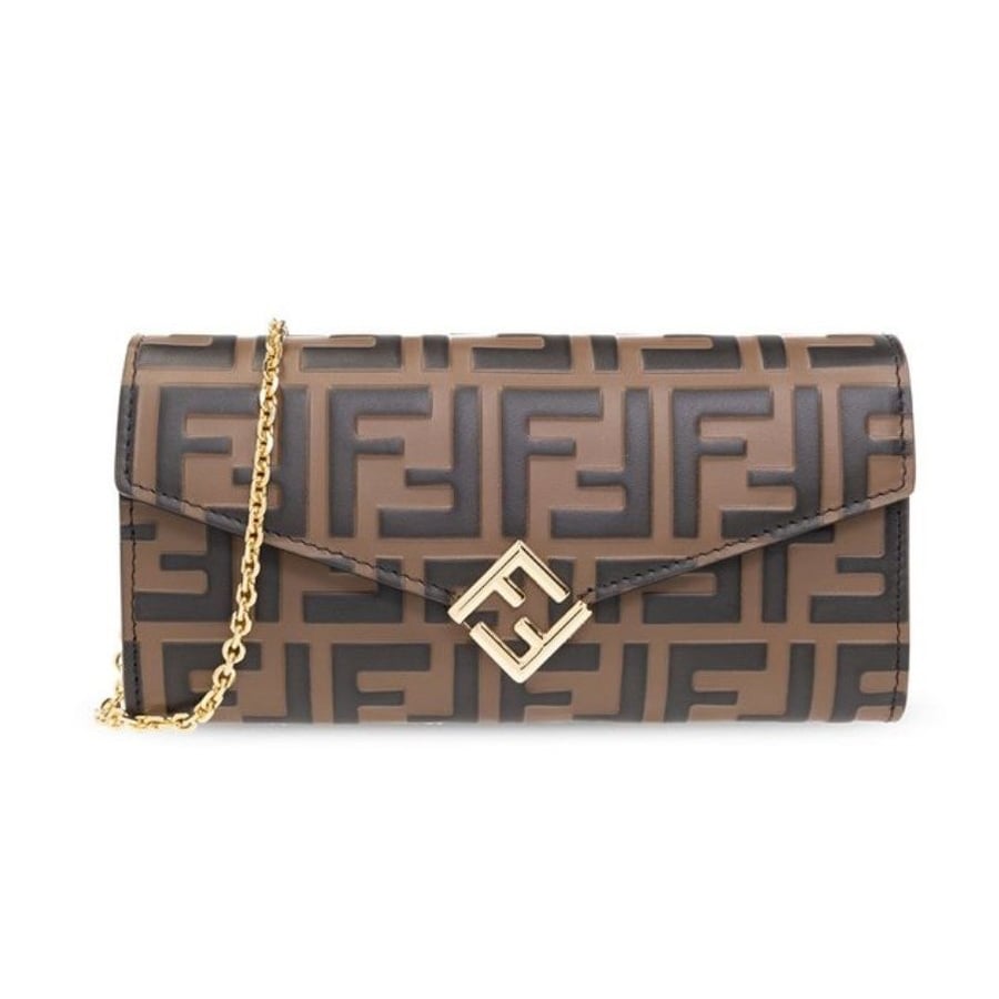 شنطة fendi