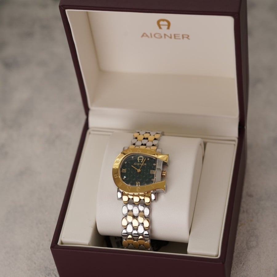 ساعة aigner