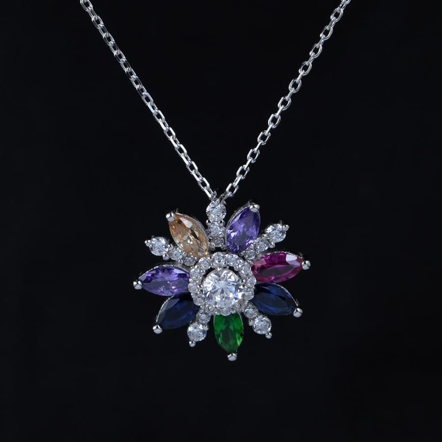 Silver pendant with colored zircon from Rams