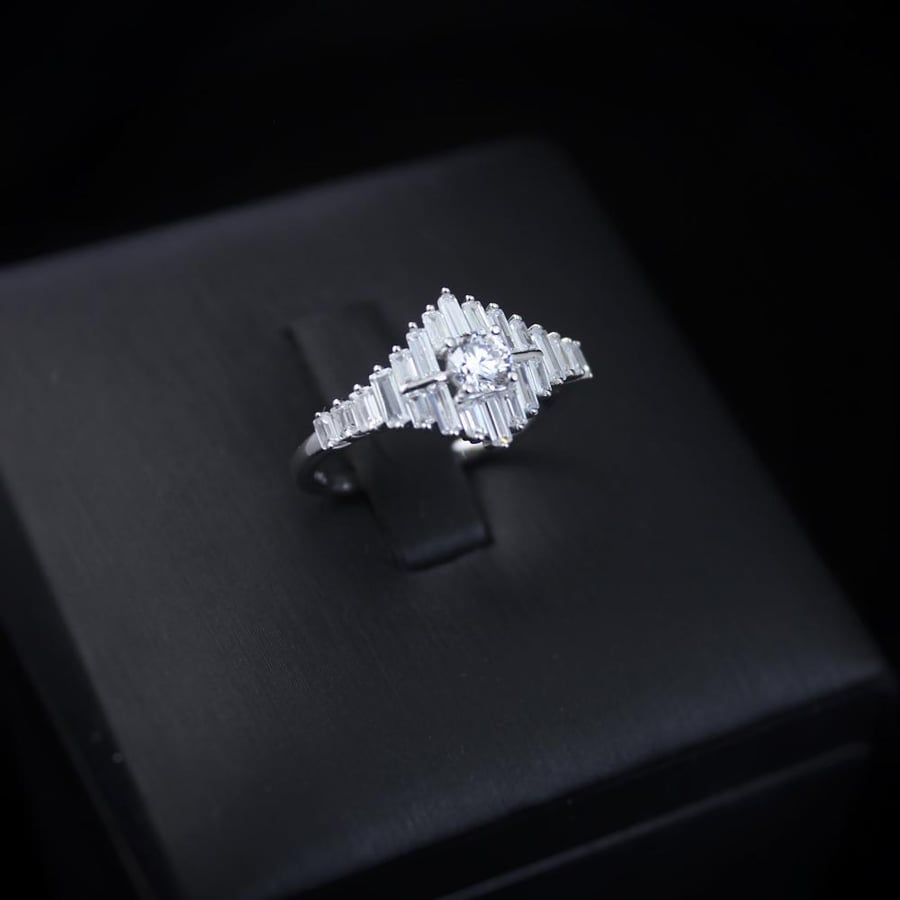 A soft ring with zircon stones, silver, from Rams.