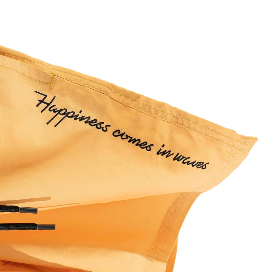 شورت أصفر (Yellow Short)