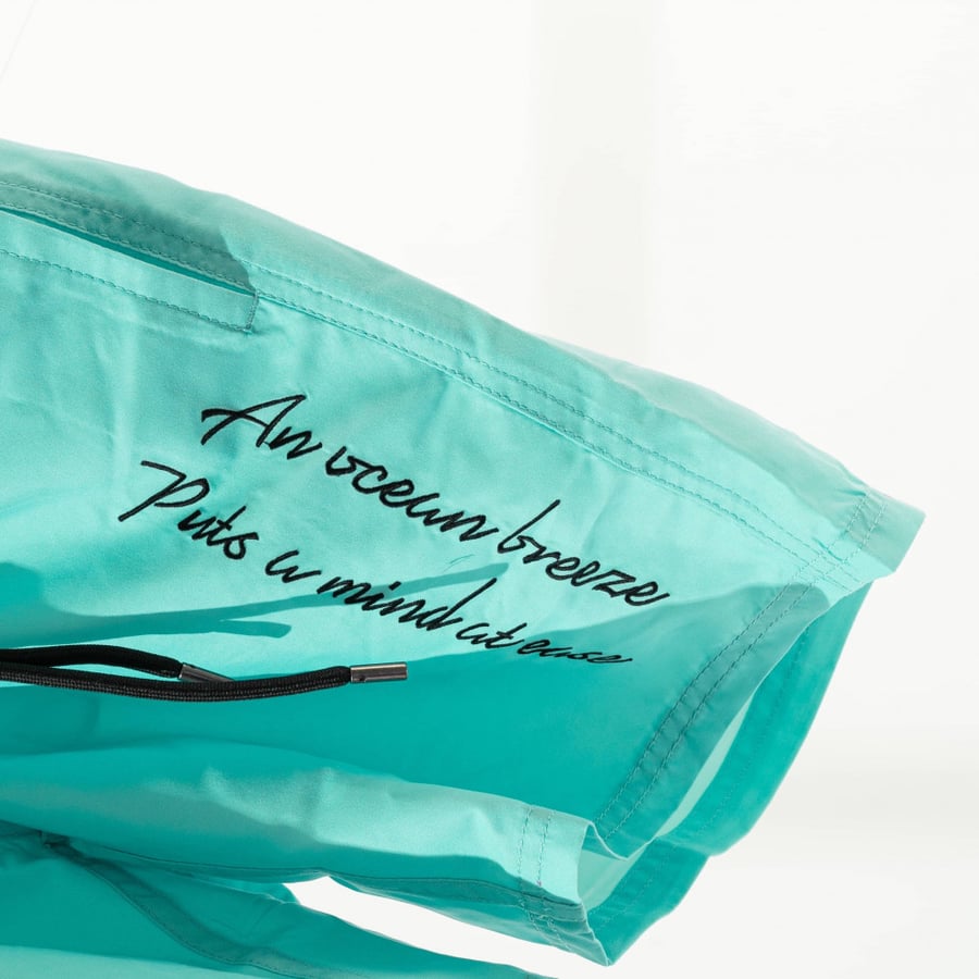 شورت أخضر فاتح (Light green short)