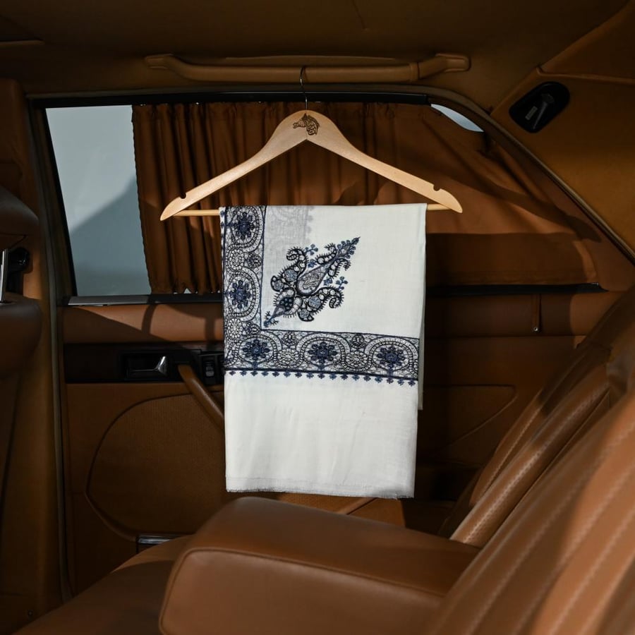 The horsemen's shawl is wool