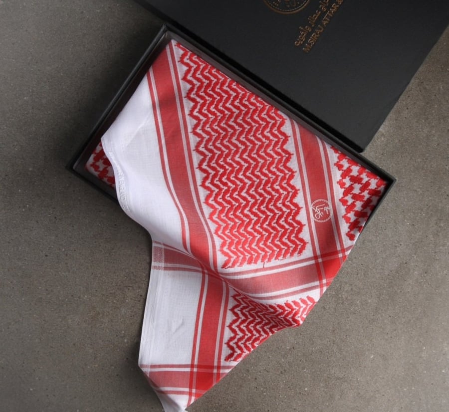 شماغ العطار Deer blood fashion 2023
