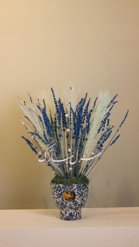 فازة ورد صناعي