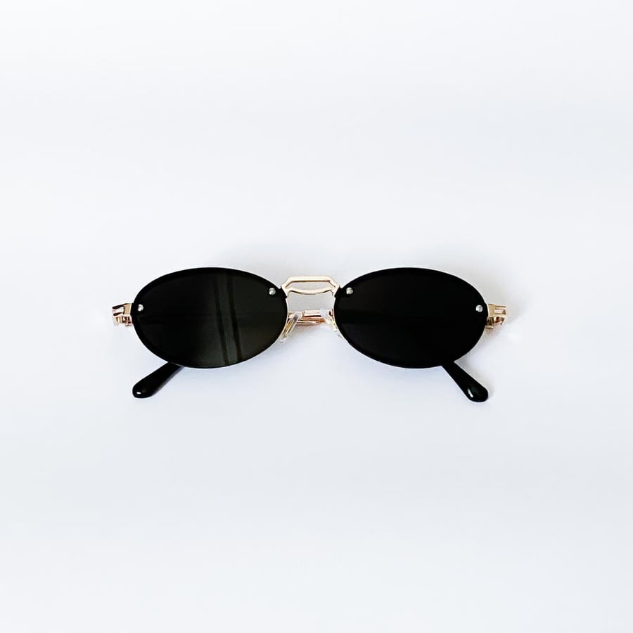 Vintage Oval
