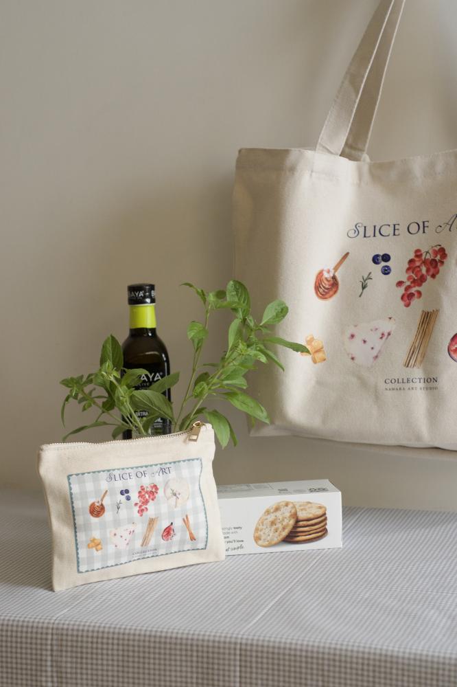 Tote bag