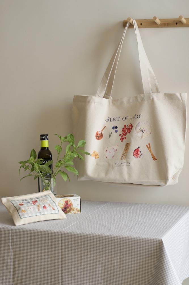 Tote bag