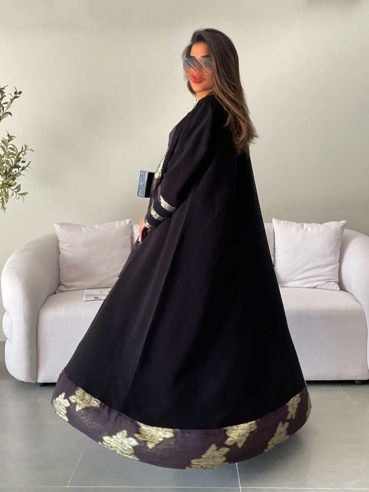 عباية من الكريب والشيفون