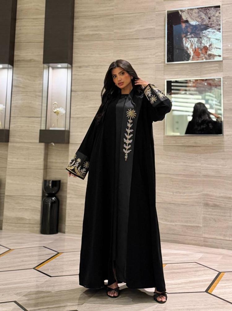 عباية خزامى.