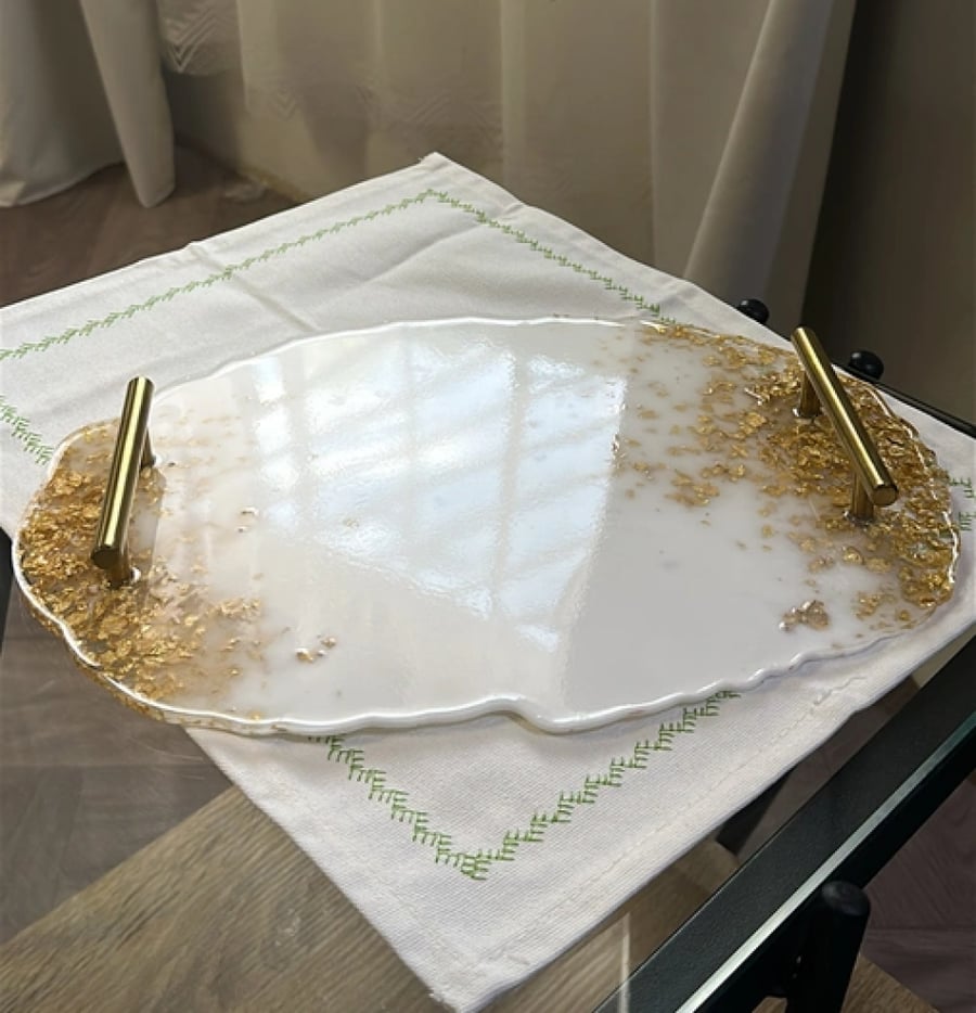 صينية تقديم ابيض