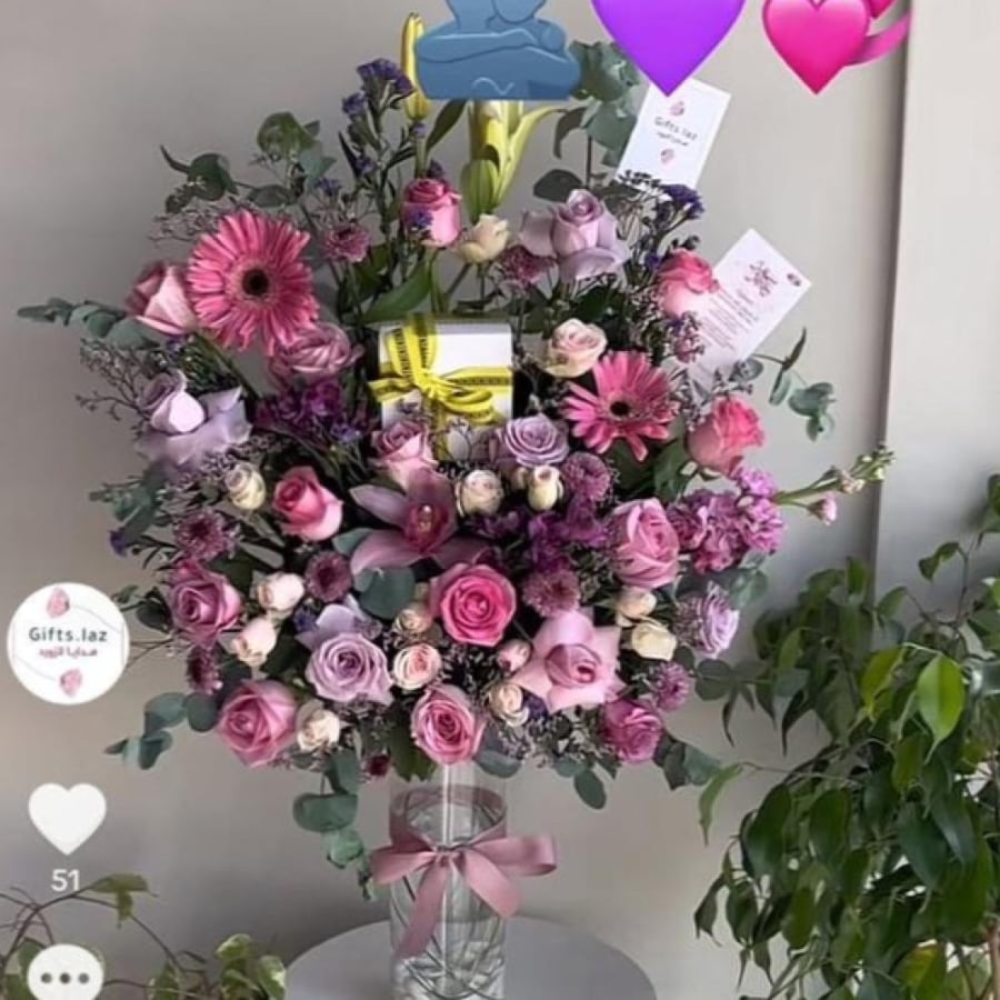 فازة ورد فاخرة + شوكلت باتشي | Luxury rose vase + Patchi chocolate
