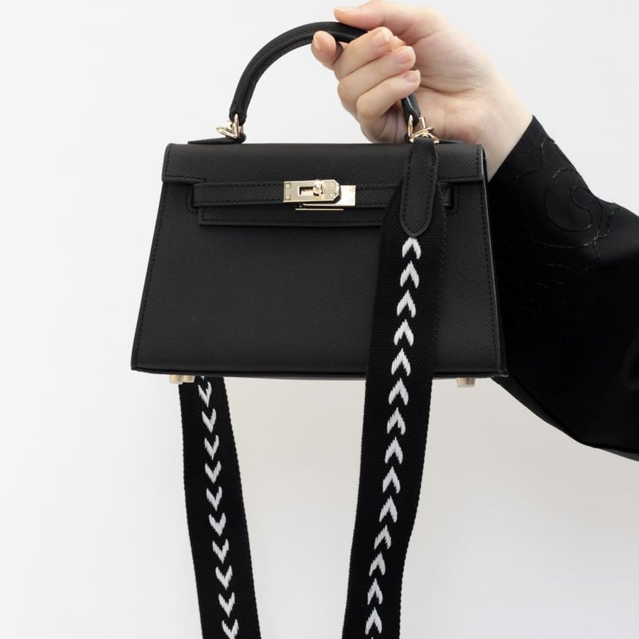 BLACK 22CM