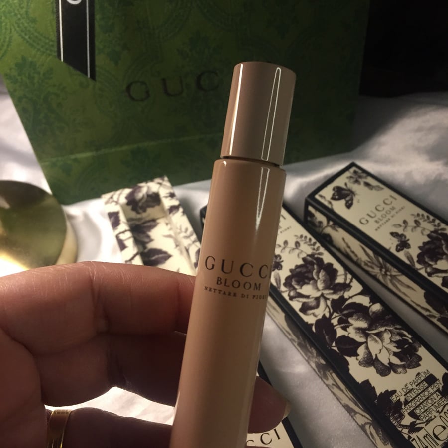 عطر  قوتشي بلووم رول