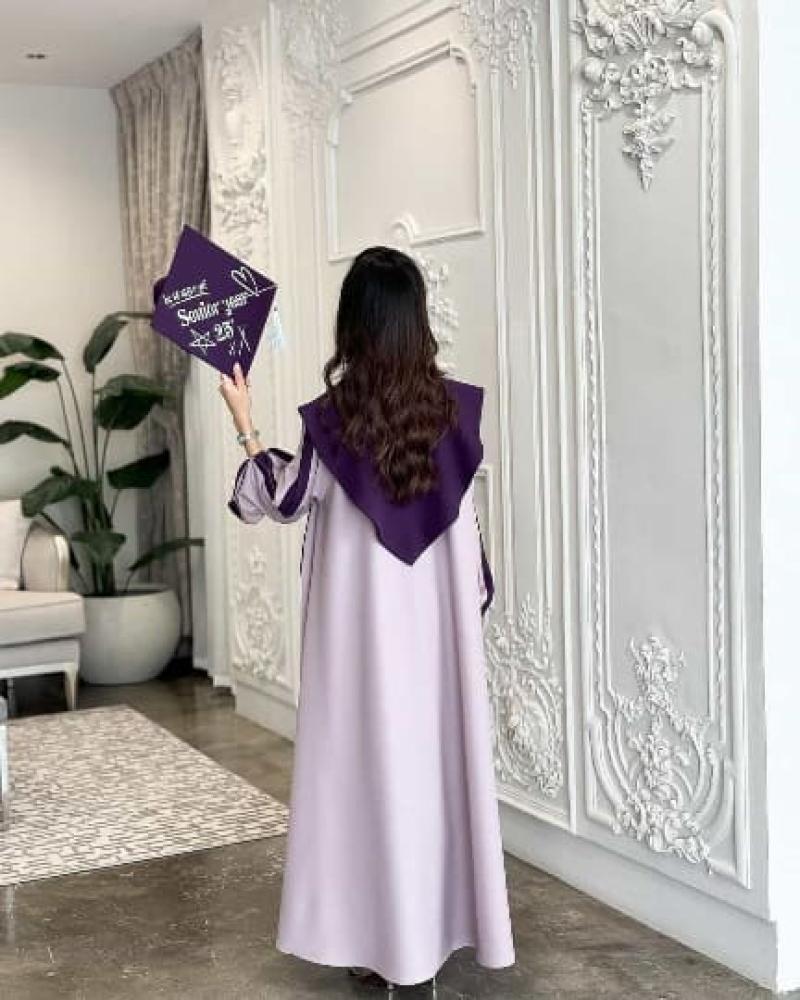 عبايات تخرج 2025
