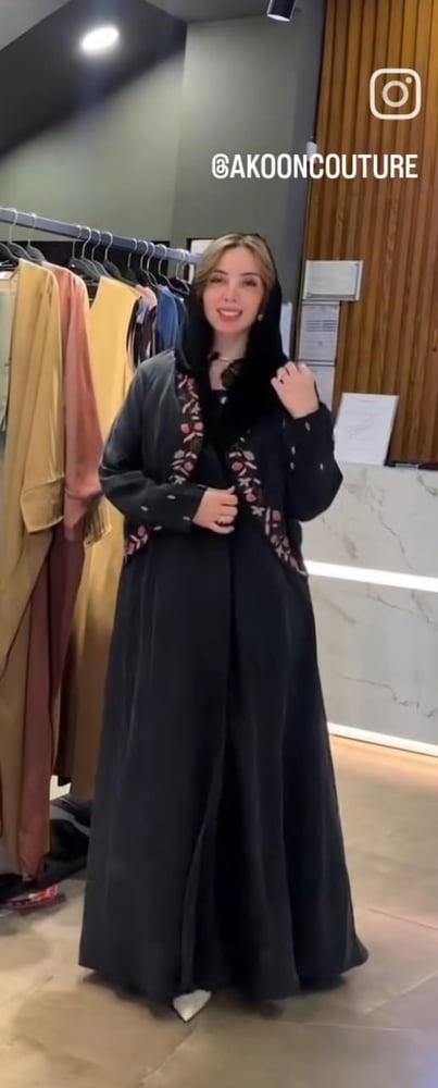 عباية أكون | حرير مغسول تطريز يدوي عباية ملونة فاخرة 00302