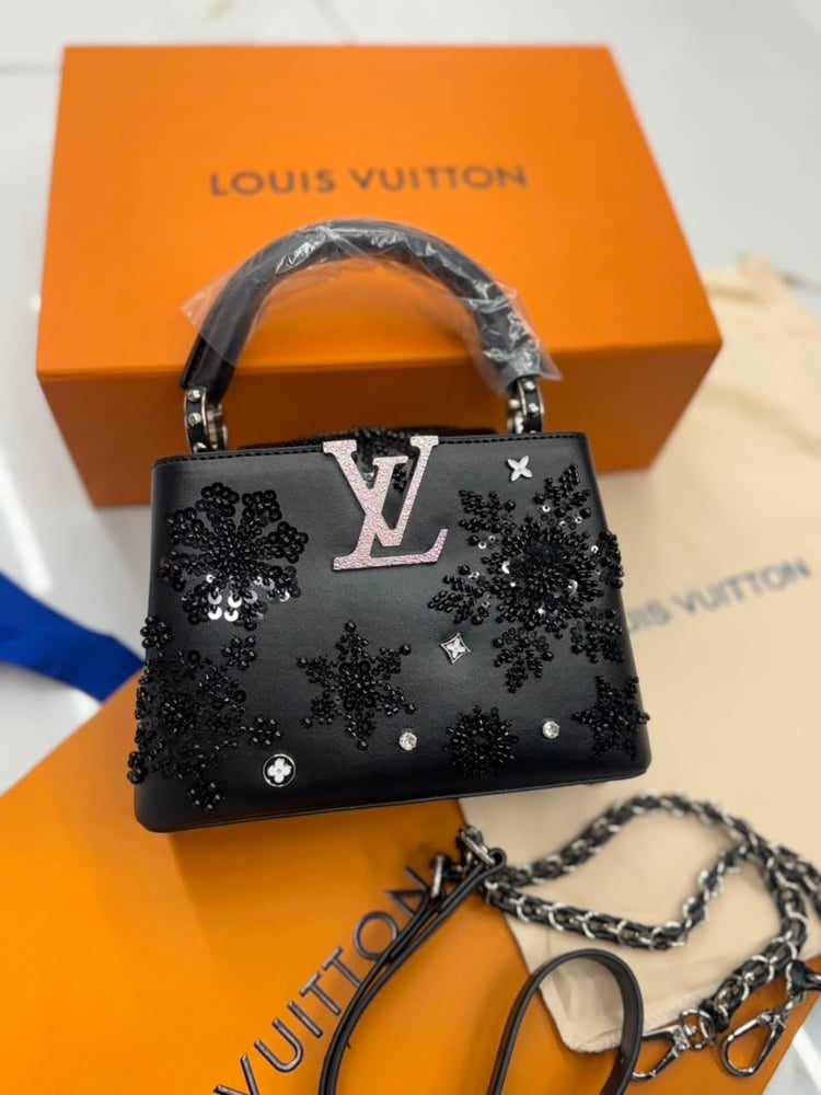 شنطه Louis Vuitton  ماستر
