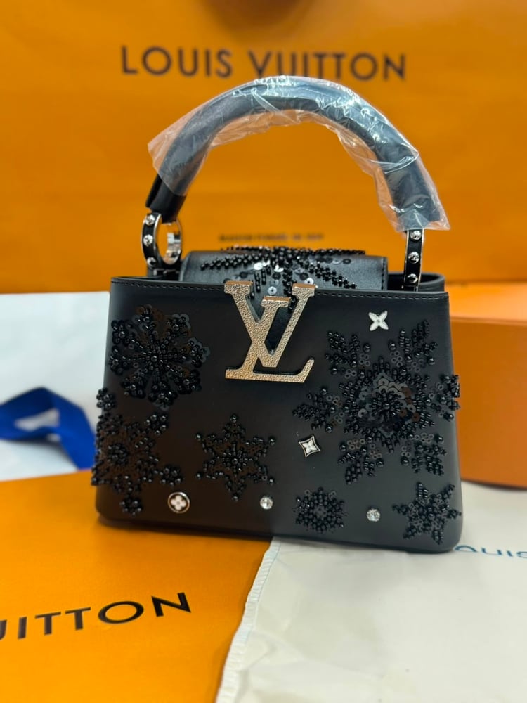 شنطه Louis Vuitton  ماستر