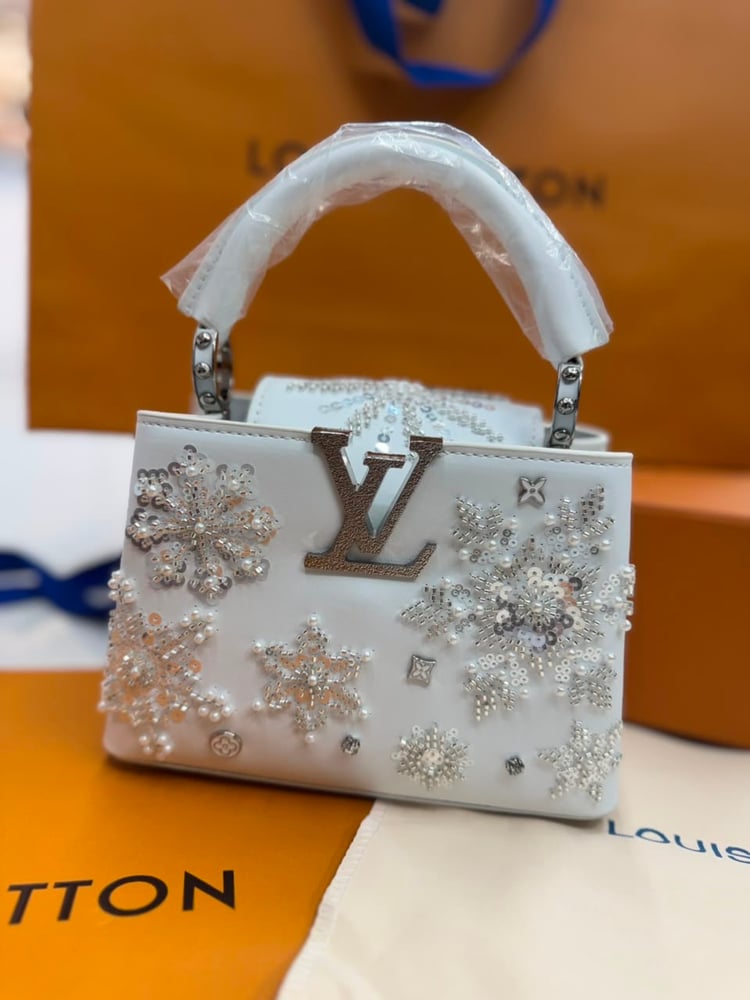 شنطه Louis Vuitton  ماستر