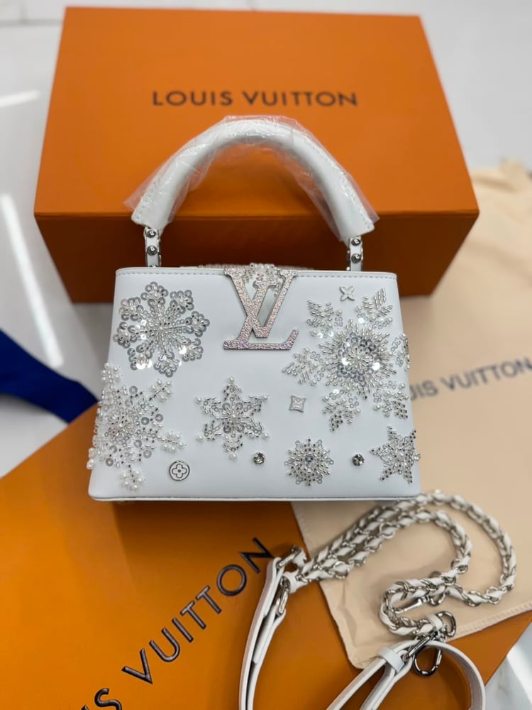 شنطه Louis Vuitton  ماستر