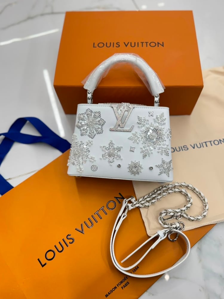 شنطه Louis Vuitton  ماستر