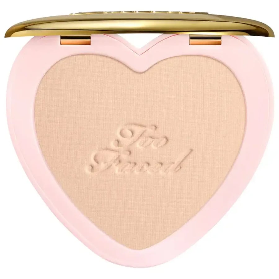 Too Faced  Born This Way Soft Blur Flexible Finish Setting Powder