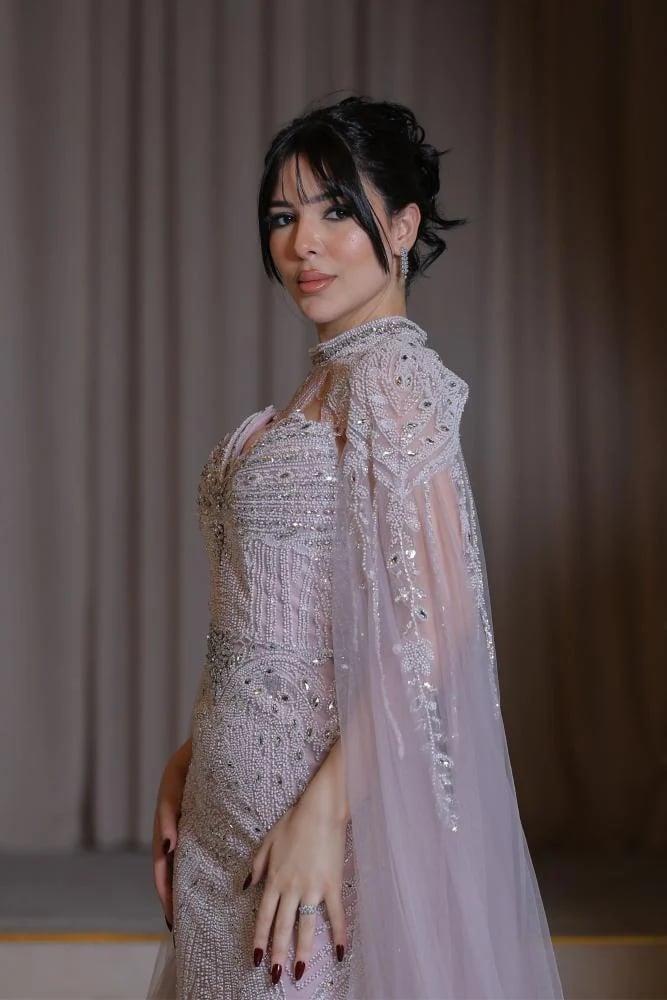 فستان سهرة فخم لحمي يتميز بتطريزات لامعة مرصعة بالخرز والكريستال LD014027-1