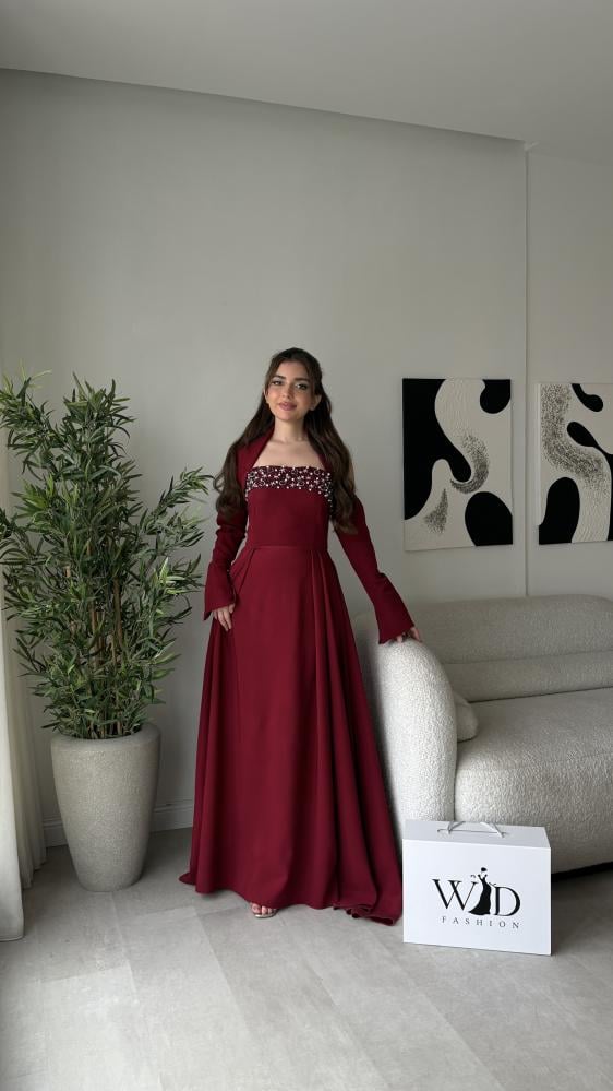 فستان برغندي مميز