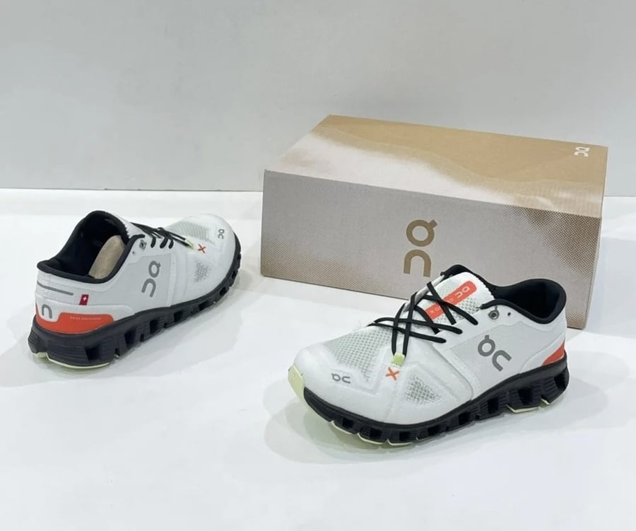 On Running Cloud × 3 Ivory Flame