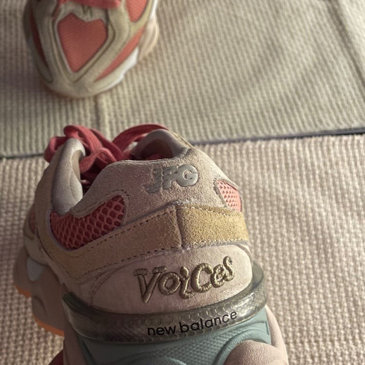 New Balance 9060