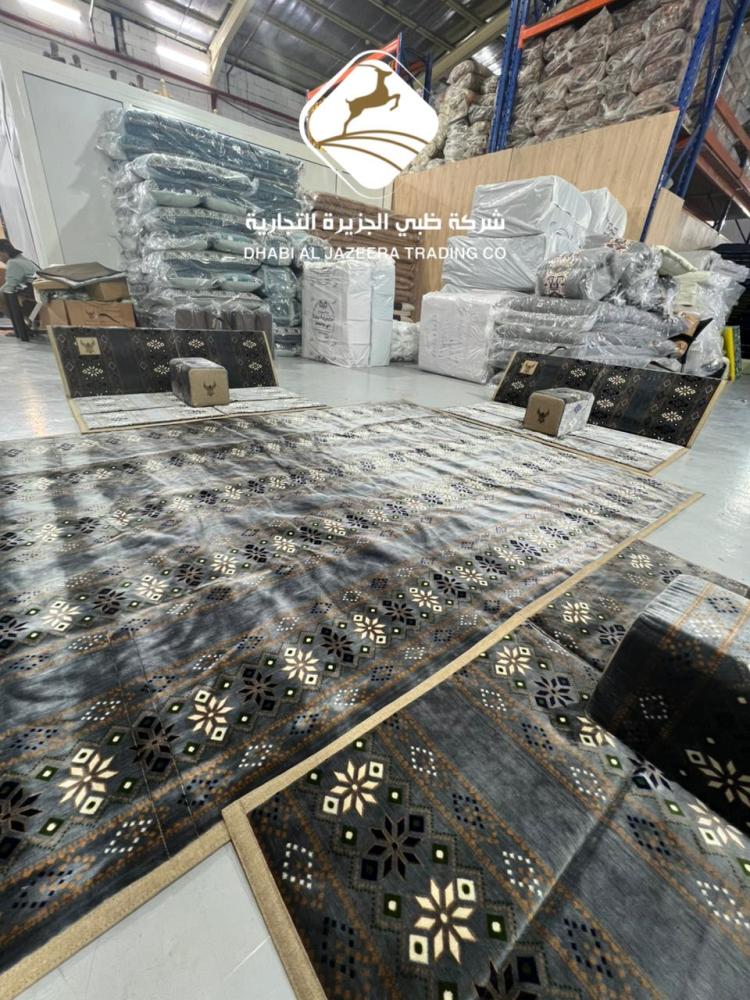 طقم كرسي جلسة الوناسة اصايل رصاصي     + شنطة  يتحمل 180 كجم- يتحمل وزن عالي، مريح للجلوس، سهل الحمل والتخزين،ضمان اربع سنواات على الحديد