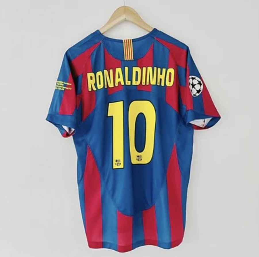 تيشيرت برشلونه 2004-2005 رونالدينهو