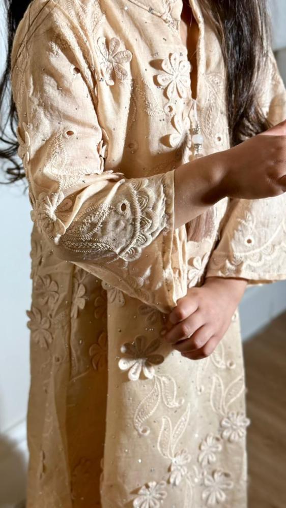 Girls' elegant thobe - Dar Al-Jawhara