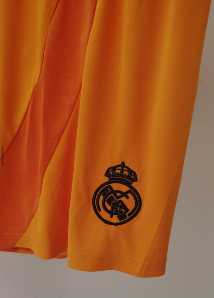 طقم ريال مدريد الاحتياطي 2025