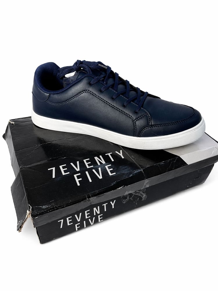👟 حذاء رجالي كاجوال من 7EVENTY FIVE – مقاس 47