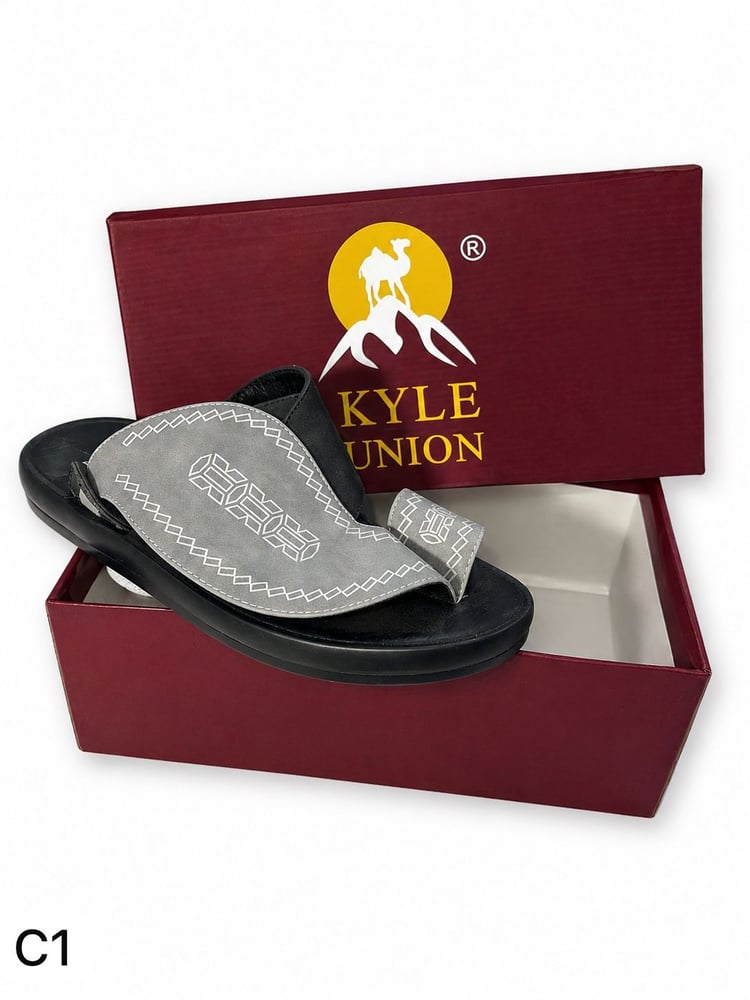 ✨ حذاء شرقي رجالي فاخر KYLE UNION – مقاس 43 – جديد بالكرتون ✨