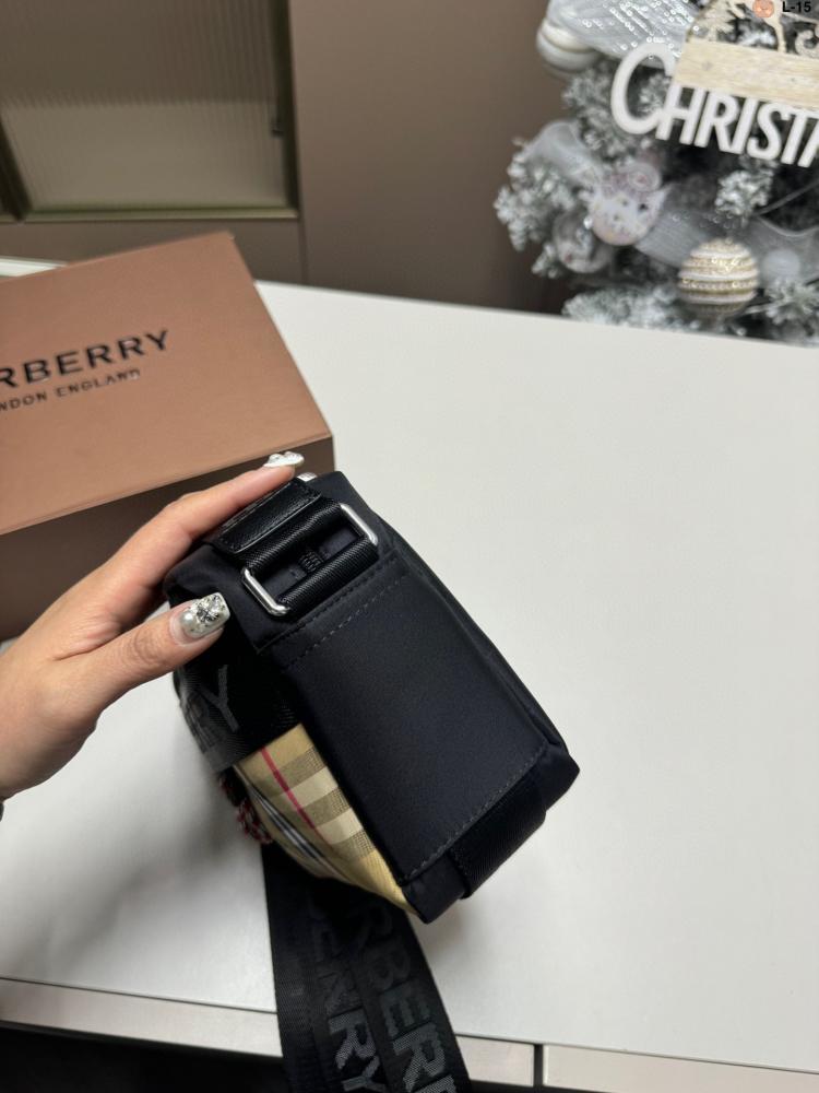 شنط بربري ( بيج ) Burberry bag