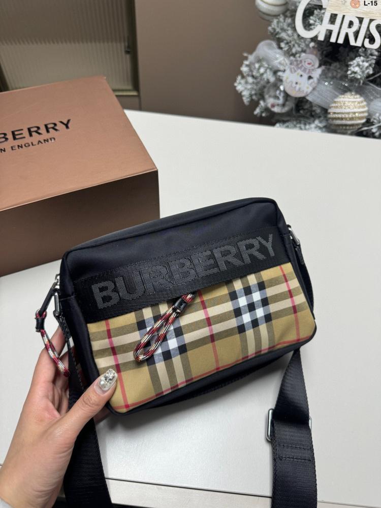 شنط بربري ( بيج ) Burberry bag