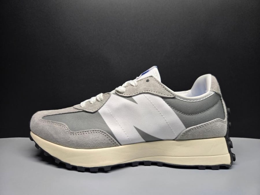 سبورت Newbalance
