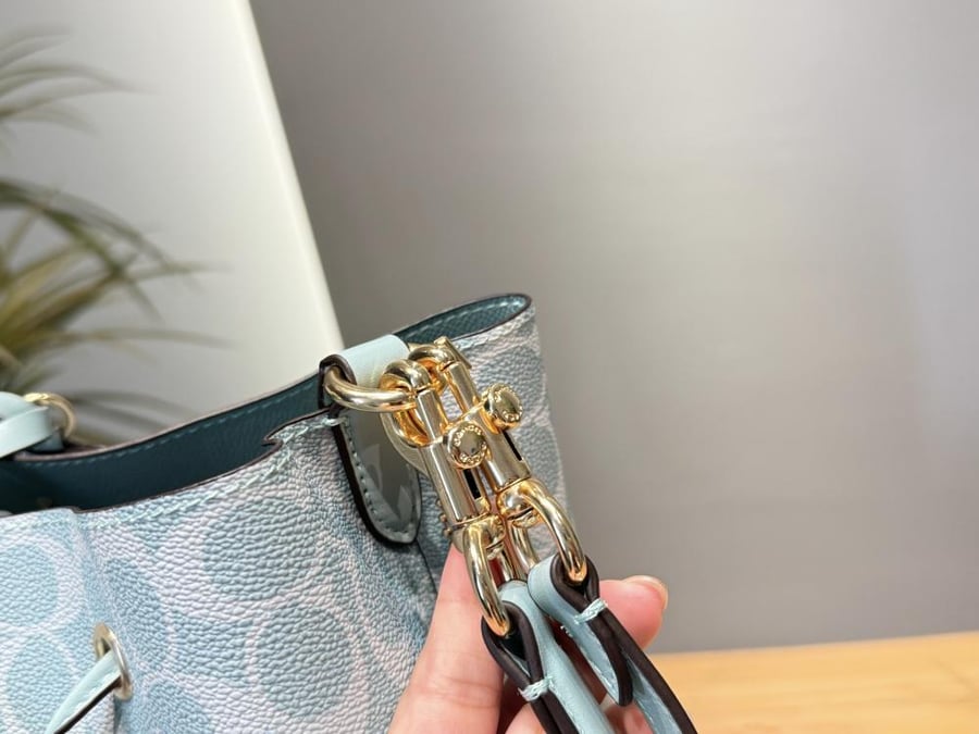 حقيبة كوتش سماوي Coach bag