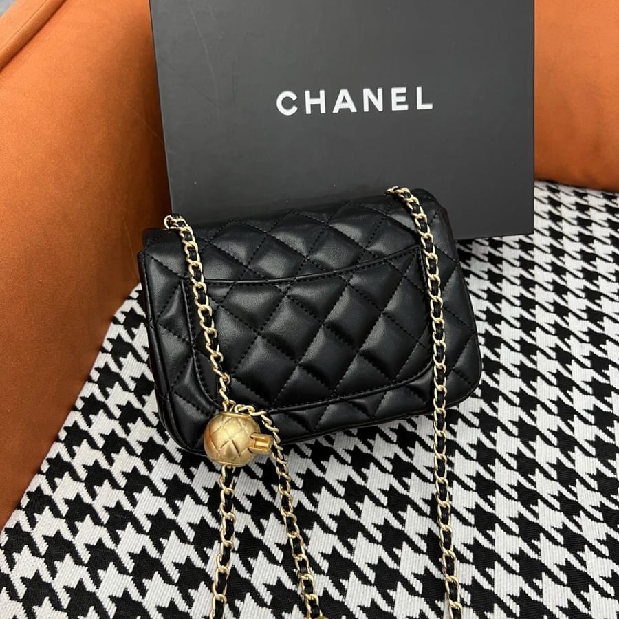 Chanel (black)