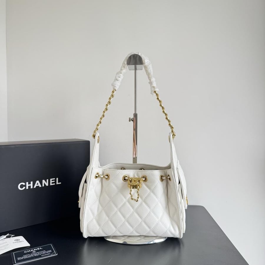 شنط شانيل ( ابيض ) Chanel bag