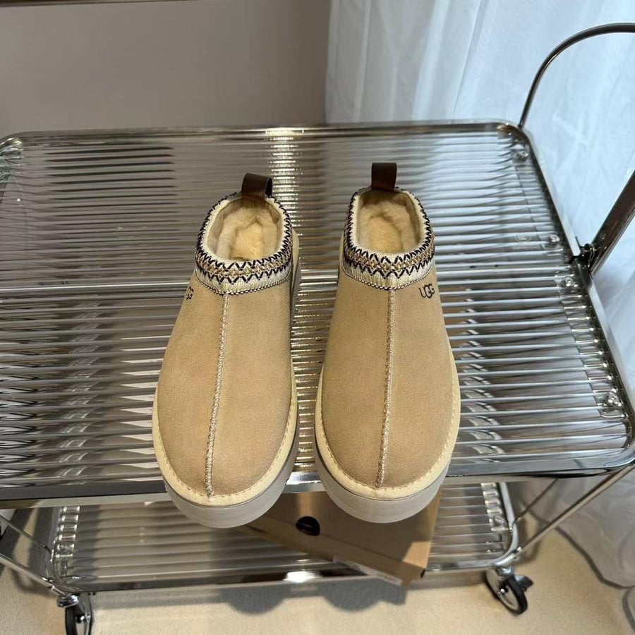 UGG shoe