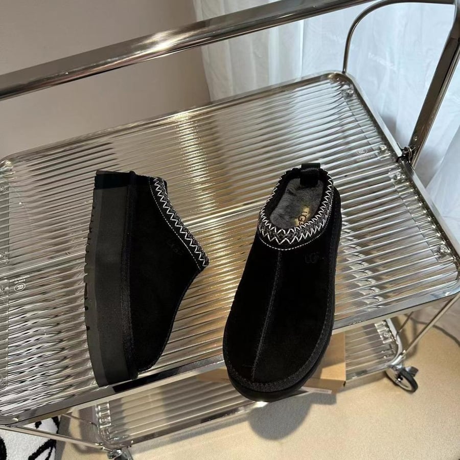 UGG shoe