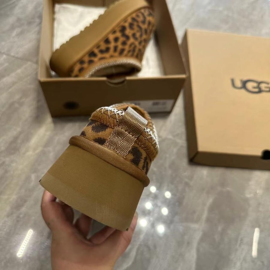 UGG shoe