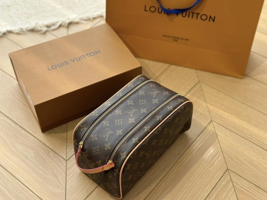 Bag (Beige) LV box bag