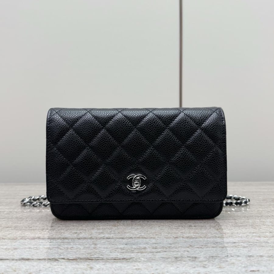 Chanel 19cm (Black)