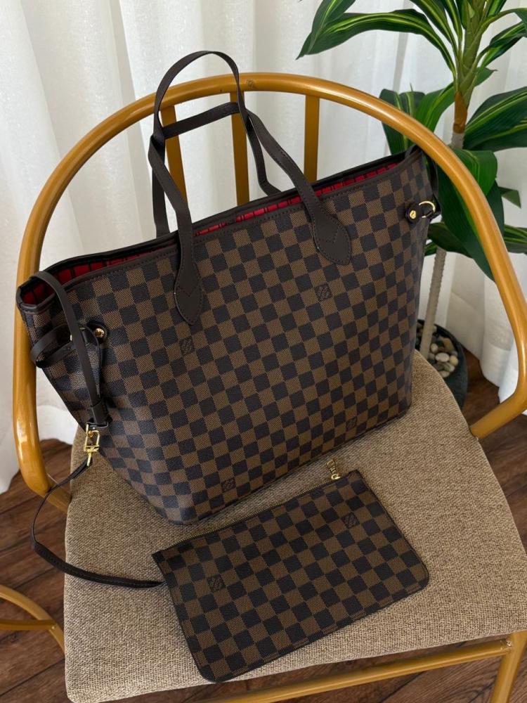 شنط LV