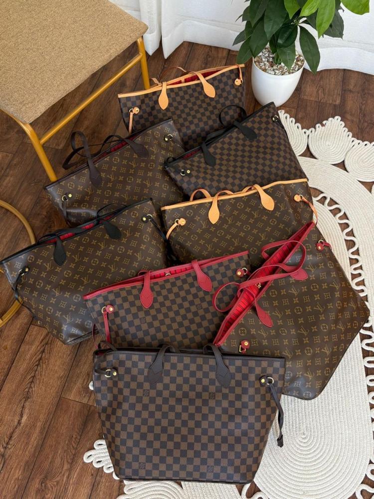شنط LV