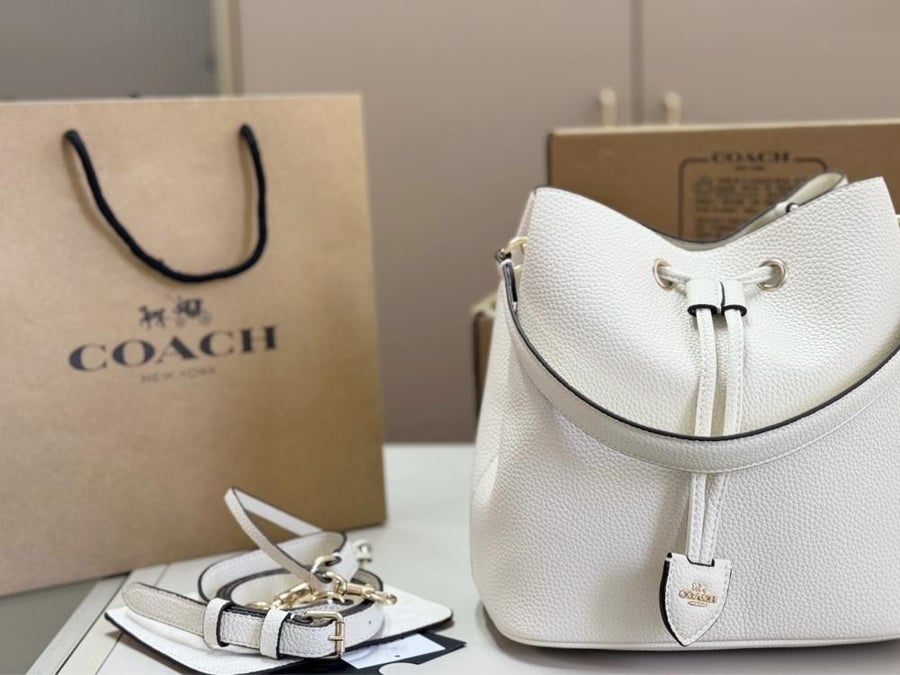 حقيبة كوتش ( ابيض ) Coach Rowan bag
